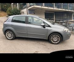 Ricambi Fiat Punto Evo 2010 5 porte nera e grigia - 15