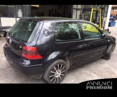 Ricambi VW Golf 2001 3 porte nera