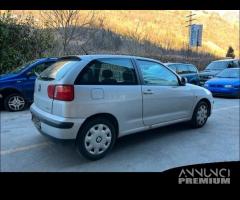 Ricambi Seat Ibiza 2001 3 porte grigio chiaro