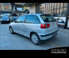 Ricambi Seat Ibiza 2001 3 porte grigio chiaro - 7