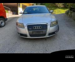 Ricambi Audi A6 berlina 2004 grigio chiaro