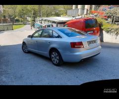 Ricambi Audi A6 berlina 2004 grigio chiaro