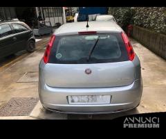 Ricambi vari Fiat Grande Punto 2009 5P grigio 589A