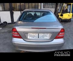 Ricambi Mercedes C220 berlina 2003 grigio/beige