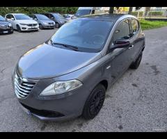 Lancia Ypsilon 0.9 TwinAir 85 CV 5 porte Metano Ec