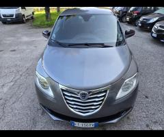 Lancia Ypsilon 0.9 TwinAir 85 CV 5 porte Metano Ec