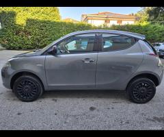 Lancia Ypsilon 0.9 TwinAir 85 CV 5 porte Metano Ec