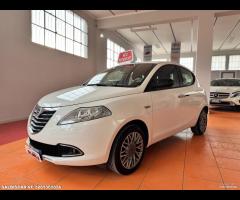 Lancia Ypsilon 1.2 69 CV 5 porte S&S Silver