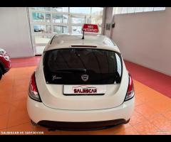 Lancia Ypsilon 1.2 69 CV 5 porte S&S Silver