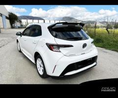 Spoiler sul tetto Toyota Corolla Mk12 Hatchback