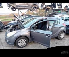 RICAMBI USATI AUTO HYUNDAI i20 1Â° Serie Bifuel/Ga