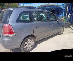 RICAMBI USATI AUTO OPEL Zafira B Z 16 YNG Bifuel/M