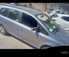 RICAMBI USATI AUTO OPEL Zafira B Z 16 YNG Bifuel/M