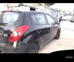 RICAMBI USATI AUTO HYUNDAI i20 1Â° Serie D4FB Dies