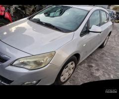 RICAMBI USATI AUTO OPEL Astra J A 17 DTC, A 17 DTE