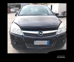 RICAMBI USATI AUTO OPEL Astra H S. Wagon Z 13 DTH