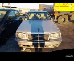 RICAMBI USATI AUTO MERCEDES Classe C Berlina W202