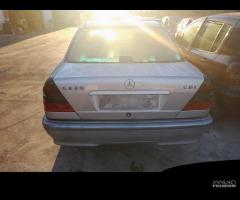 RICAMBI USATI AUTO MERCEDES Classe C Berlina W202