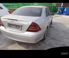 RICAMBI USATI AUTO MERCEDES Classe C Berlina W203