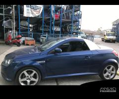 RICAMBI USATI AUTO OPEL Tigra TwinTop Z 18 XE Benz