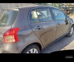 RICAMBI USATI AUTO TOYOTA Yaris Serie 2SZ-FE Benzi