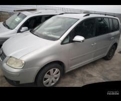 RICAMBI USATI AUTO VOLKSWAGEN Touran 2Â° Serie BMN