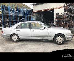 RICAMBI USATI AUTO MERCEDES Classe E Serie (W210)