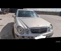 RICAMBI USATI AUTO MERCEDES Classe E Berlina W211