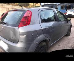 RICAMBI USATI AUTO FIAT Grande Punto 1Â° Serie 199 - 6