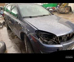 RICAMBI USATI AUTO OPEL Astra H Berlina Z 17 DTH D