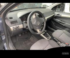 RICAMBI USATI AUTO OPEL Astra H Berlina Z 17 DTH D - 6