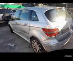 RICAMBI USATI AUTO MERCEDES Classe B W245 1Â° Seri