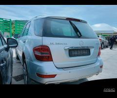 RICAMBI USATI AUTO MERCEDES ML W164 3Â° Serie OM 6