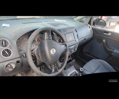 RICAMBI USATI AUTO VOLKSWAGEN Golf 5 Berlina BKD D - 7