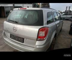 RICAMBI USATI AUTO OPEL Astra H S. Wagon Z 16 XER