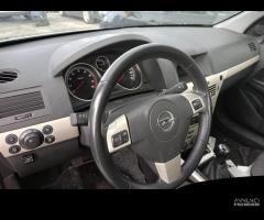 RICAMBI USATI AUTO OPEL Astra H S. Wagon Z 16 XER