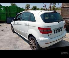 RICAMBI USATI AUTO MERCEDES Classe B W245 1Â° Seri