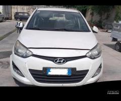 RICAMBI USATI AUTO HYUNDAI i20 1Â° Serie G4LA Benz