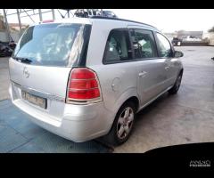 RICAMBI USATI AUTO OPEL Zafira B Z 19 DTH Diesel 1