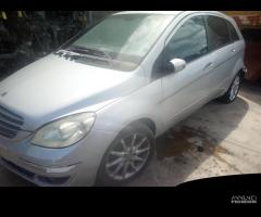 RICAMBI USATI AUTO MERCEDES Classe B W245 1Â° Seri