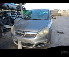 RICAMBI USATI AUTO OPEL Zafira B Z 19 DTL Diesel 1