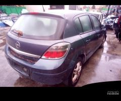 RICAMBI USATI AUTO OPEL Astra H Berlina Z 13 DTH D