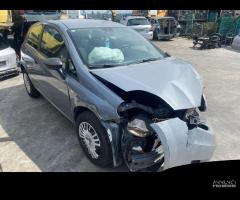 RICAMBI USATI AUTO FIAT Punto EVO 199 A4.000 Benzi