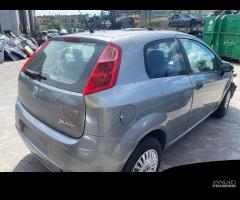 RICAMBI USATI AUTO FIAT Punto EVO 199 A4.000 Benzi