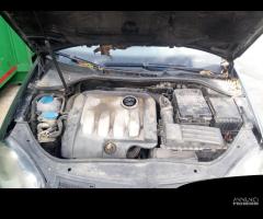 RICAMBI USATI AUTO VOLKSWAGEN Golf 5 Berlina BKC,