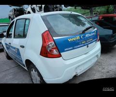 RICAMBI USATI DACIA SANDERO  2011 1.2 BZ  D4F F7