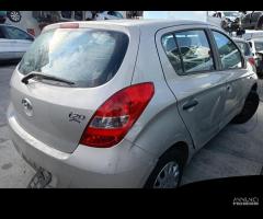 RICAMBI USATI AUTO HYUNDAI i20 1a Serie G4LA Bifue