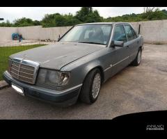 ricambi Mercedes w124 200 e 230 e