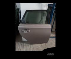 porta toyota auris posteriore dx sw 2012>