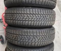 4 gomme invernali 245 45 19 Pirelli